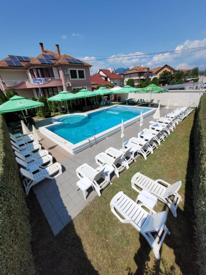 Poseidon Apartment Nis Exterior foto