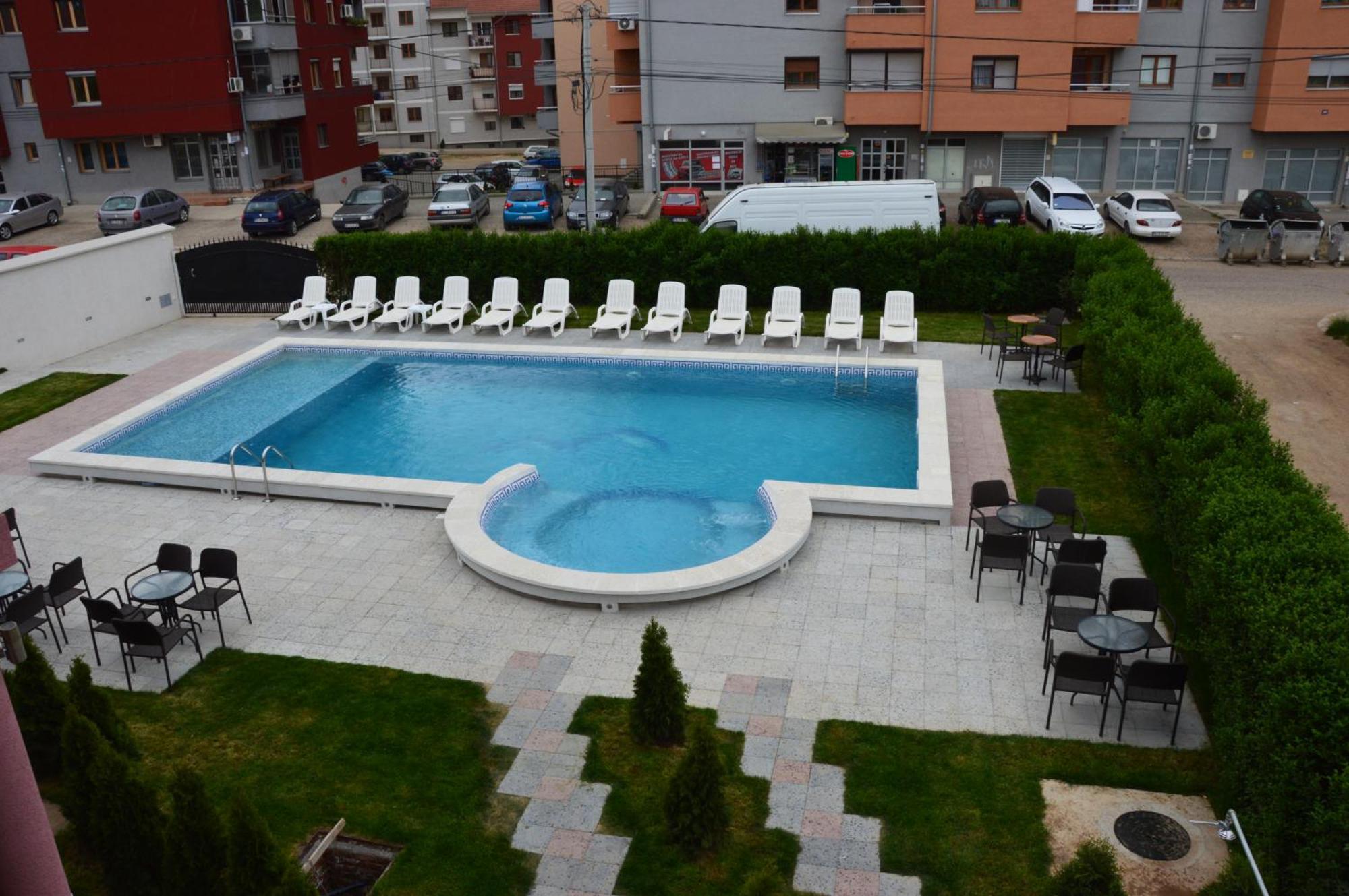 Poseidon Apartment Nis Exterior foto
