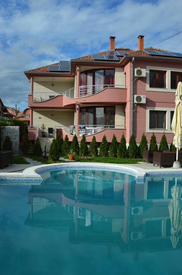 Poseidon Apartment Nis Exterior foto