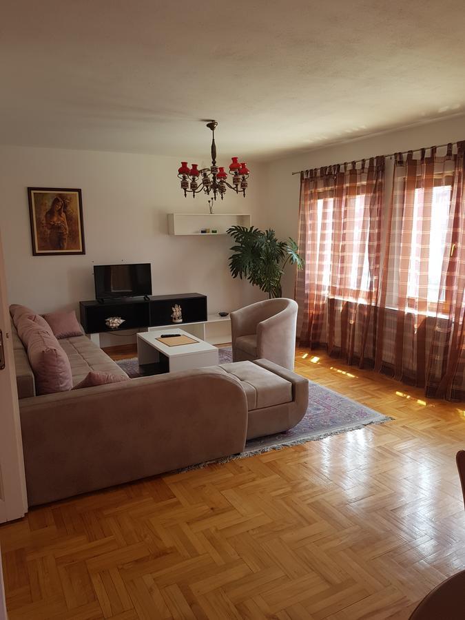 Poseidon Apartment Nis Exterior foto