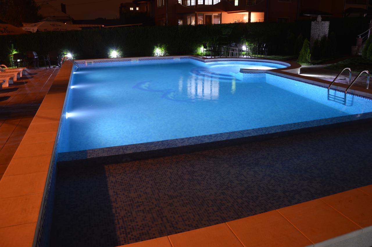 Poseidon Apartment Nis Exterior foto